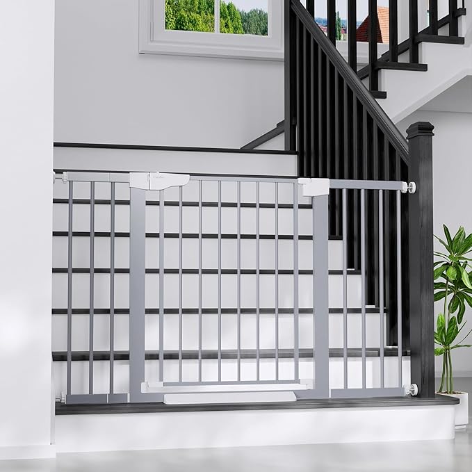 Cumbor 29.7"-51.5" Extra Wide Baby Gate for Stairs, Mom&