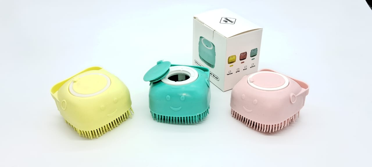Pamper Shampoo &amp; Massage Brush