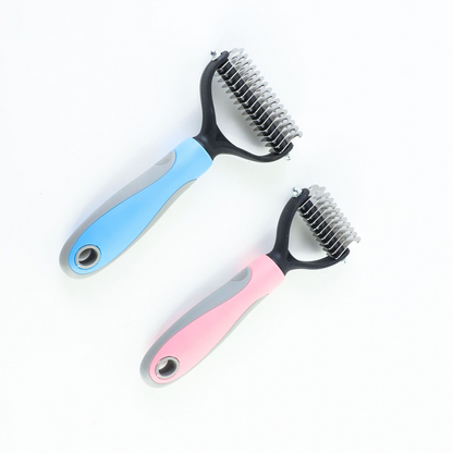 De-shedding Pet Grooming Brush for Dogs &amp; Cats
