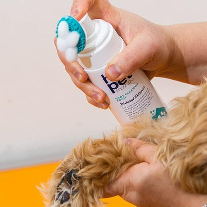 Hi Pet Dog Paw Cleaner Foam with Built-in Paw Scrubber Brush, Paw Cleaner for Dogs and Cats, Cat and Dog Paw Moisturizer, Effortless and Easy-to-Use Bottle Design Dog Feet Cleaner, 5.07 Fl Oz