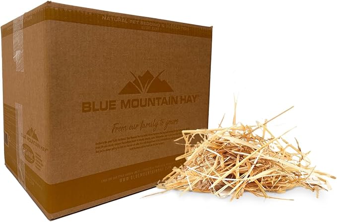 Blue Mountain Hay | Organic Bedding Straw (25 lb) | Natural Pet Bedding &amp; Insulation for Rabbits, Guinea Pigs, Goats, Chickens, Stray &amp; Feral Cats, and Small Animal Shelters