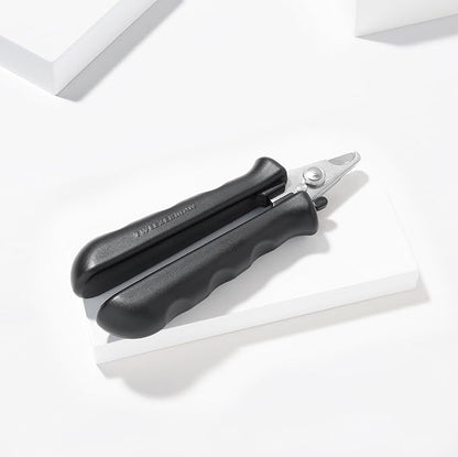 Tweezerman Small Nail Clippers for Dogs &amp; Cats, Manual Professional Dog &amp; Cat Nail Trimmer with Ergonomic Handle