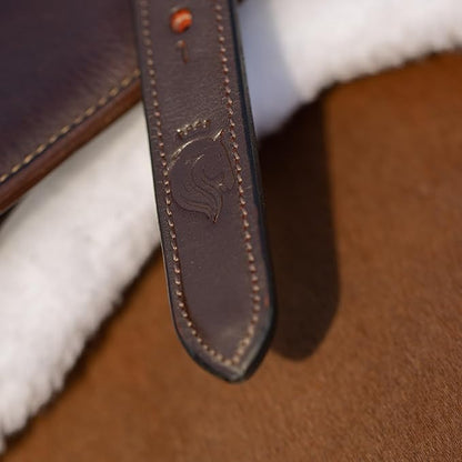 Equinavia Eidsvoll Close Contact English Saddle Pad | Horse Saddle Pad with Shock Absorbing Fleece Top | Hook &amp; Loop Billet Straps, Secure Fit | Breathable for All Riding Styles