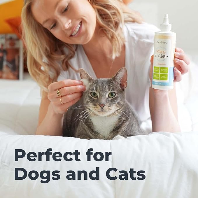 Oxyfresh Advanced Pet Ear Cleaner - Best Dog Ear Cleaner Solution - Helps with Yeast, Wax, Dirt &amp; Itchy Ear Canal - Cleaning, Soothing, &amp; Sting-Free Dog Ear Wash &amp; Cat Ear Rinse 8oz