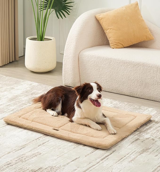 Made4Pets Dog Crate Pad Bed for Medium Large Dogs, Washable &amp; Reversible, Anti-Slip Kennel Mat for Cozy Sleeping, Soft Fluffy Dog Bed for Indoor &amp; Outdoor Use, 35"x23", Khaki