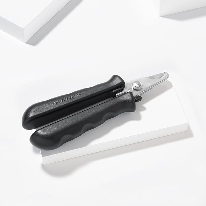 Tweezerman Large Nail Clippers for Dogs &amp; Cats, Manual Professional Cat &amp; Dog Nail Trimmer with Ergonomic Handle