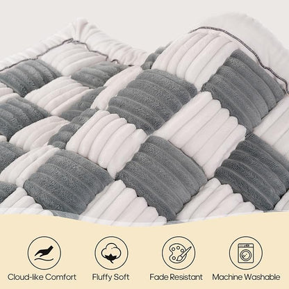 Backseat Pet Bed Mat, Non-Slip Plaid Dog Bed for Car Back Seat, Flannel Backseat Dog Bed, Fit for Backseat Extenders and Trucks SUVs (Bluegrey&amp;White, 24.8x54 inch)