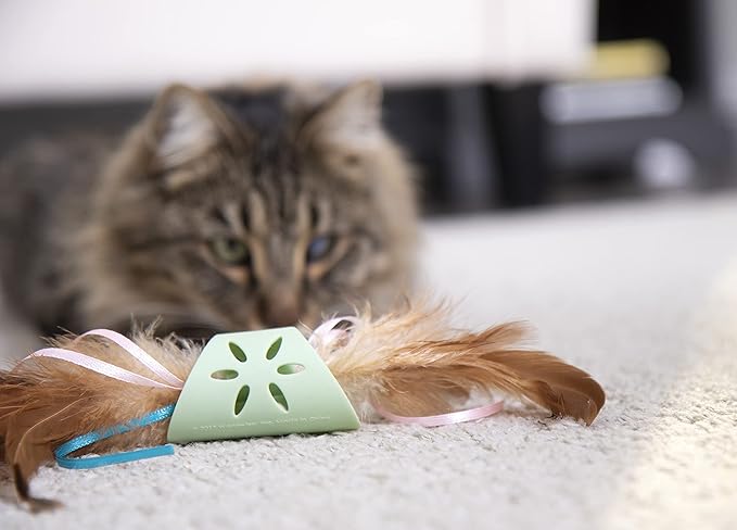 SmartyKat Flutter Roller Feather &amp; Ribbon Chase Cat Toy - Green, One Size