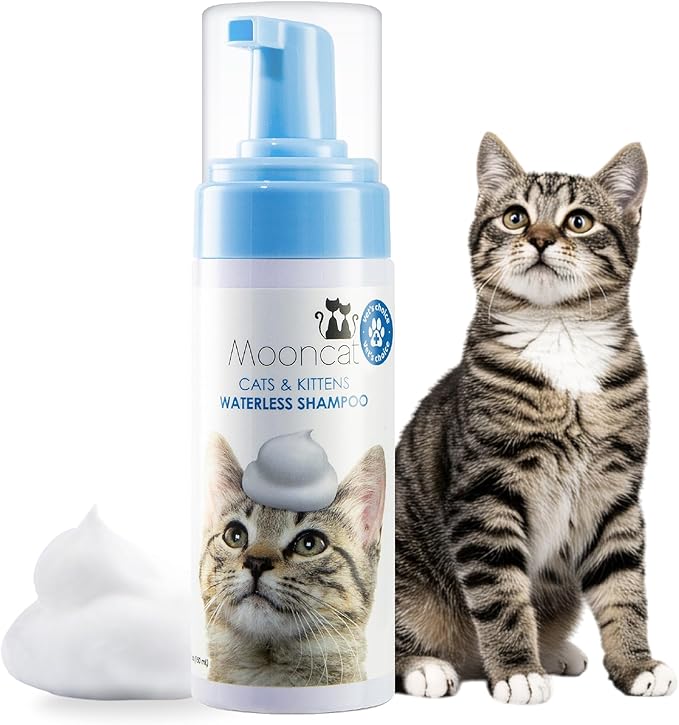 Mooncat Waterless Cat Shampoo, 100% Licking Safe &amp; Vet Approved No Rinse Dry Bath Foam - Gentle Deodorizer for Short Haired Cats, Seniors &amp; Kittens - Soothes Sensitive Skin, Reduces Dander &amp; Odor