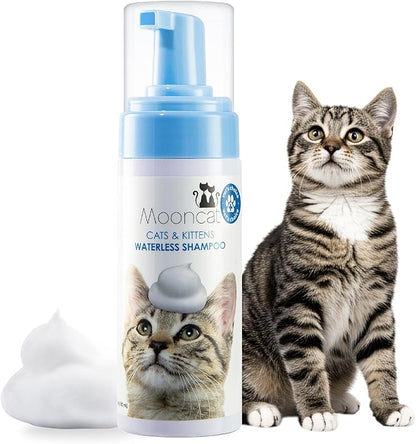 Mooncat Waterless Cat Shampoo, 100% Licking Safe &amp; Vet Approved No Rinse Dry Bath Foam - Gentle Deodorizer for Short Haired Cats, Seniors &amp; Kittens - Soothes Sensitive Skin, Reduces Dander &amp; Odor