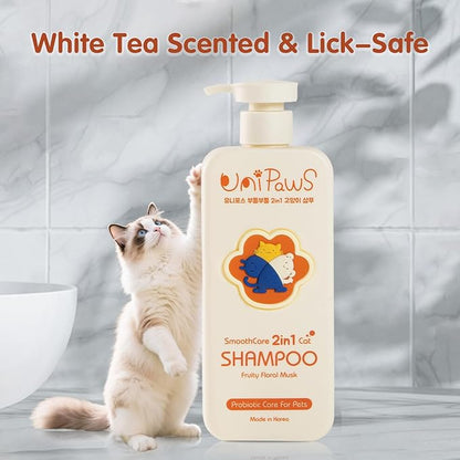 UNIPAWS Cat Shampoo &amp; Conditioner 2-in-1, EWG Verified, Anti-Dandruff &amp; Deshedding for Soft and Shiny Coat, Probiotics Smoothcare for Itchy, Dry Skin, Gifts for Cat Lovers, Made in Korea, 16.9 Fl Oz