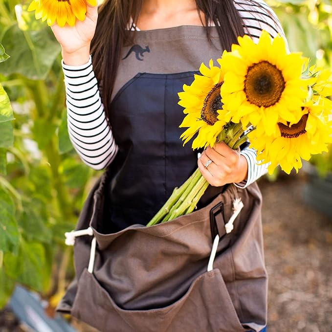 Roo Gardening Apron with Pockets &amp; Harvesting, Picking Pouch - Adjustable, Water-resistant, Washable Canvas Cotton