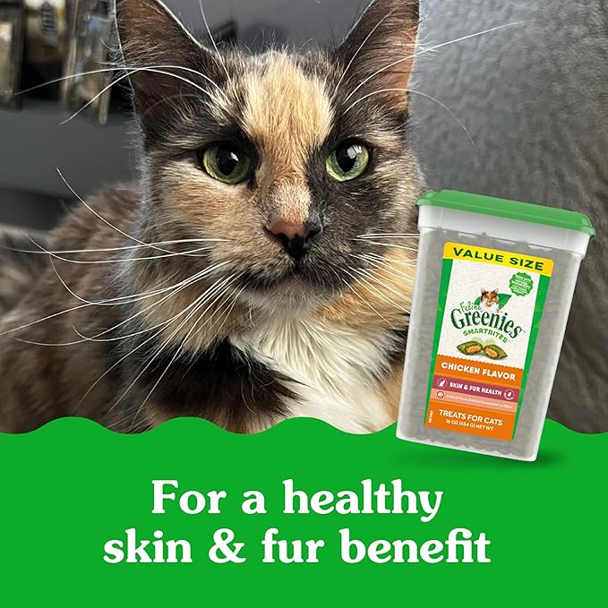 Greenies Feline Smartbites Skin &amp; Fur Health Crunchy and Soft Cat Treats, Chicken Flavor, 16 oz. Tub