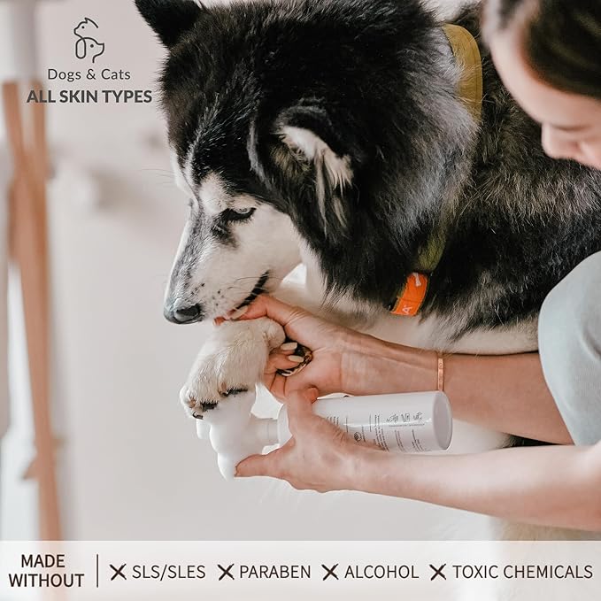 YUKIMI Premium Amino Acid Paw Cleanser with Silicone Bristle Brush for Dogs &amp; Cats | Dermatologist Certified Hypoallergenic | Hydrating, Soothing, Deodorizing, Moisturizing | pH Balanced - 5.0 Fl Oz