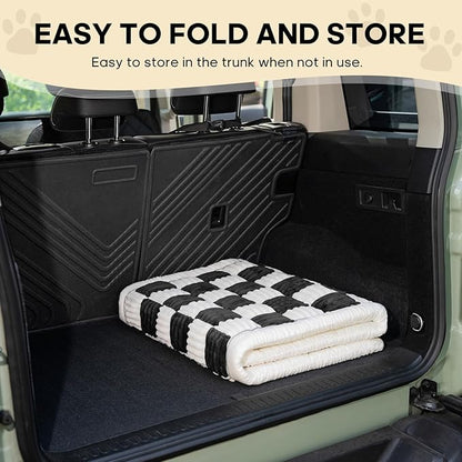 Backseat Pet Bed Mat, Non-Slip Plaid Dog Bed for Car Back Seat, Flannel Backseat Dog Bed, Fit for Backseat Extenders and Trucks SUVs (Black&amp;White, 24.8x54 inch)