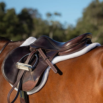 Equinavia Eidsvoll Close Contact English Saddle Pad | Horse Saddle Pad with Shock Absorbing Fleece Top | Hook &amp; Loop Billet Straps, Secure Fit | Breathable for All Riding Styles