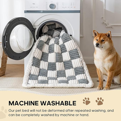 Backseat Pet Bed Mat, Non-Slip Plaid Dog Bed for Car Back Seat, Flannel Backseat Dog Bed, Fit for Backseat Extenders and Trucks SUVs (Bluegrey&amp;White, 24.8x54 inch)
