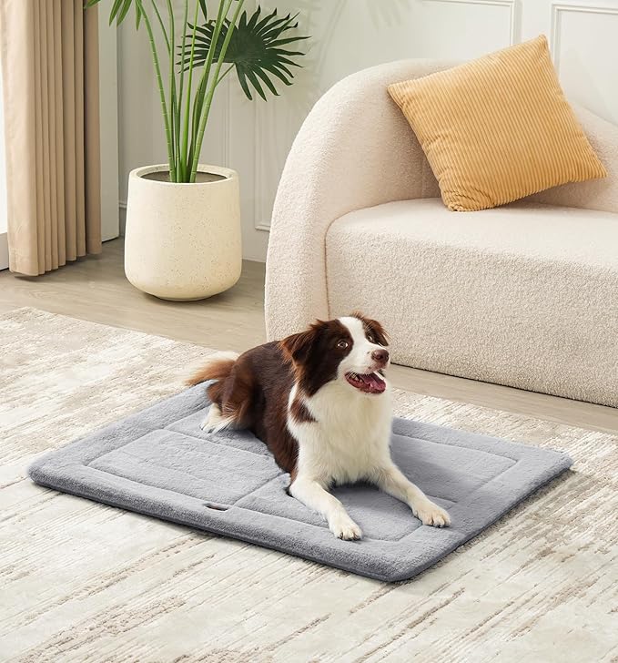 Made4Pets Dog Crate Pad Bed for Medium Dogs, Washable &amp; Reversible, Anti-Slip Kennel Mat for Cozy Sleeping, Soft Fluffy Dog Bed for Indoor &amp; Outdoor Use, 29"x21", Gray