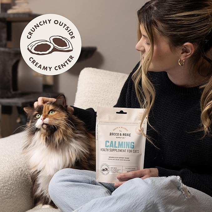 Rocco &amp; Roxie Cat Calming Treats with Melatonin for Cats, Stress and Anxiety Relief, Keep Calm for Grooming, Travel, or Vet Visits, Aid Sleep with Organic Ashwagandha and GABA, Chicken Flavored Chews