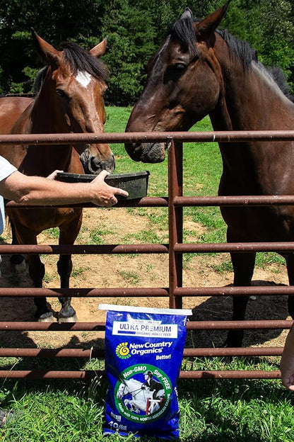 New Country Organics | Elite Horse Feed for Horses Under The Stresses of Competition and Travel | Corn-Free and Soy-Free | 14% Protein | Certified Organic and Non-GMO | Grain &amp; Oats Feeder 40 lbs