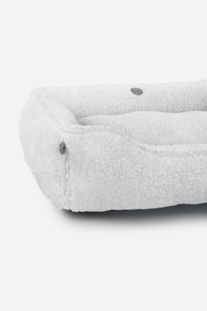 Chester &amp; Lee | Furry Sleeper Dog Bed Gray