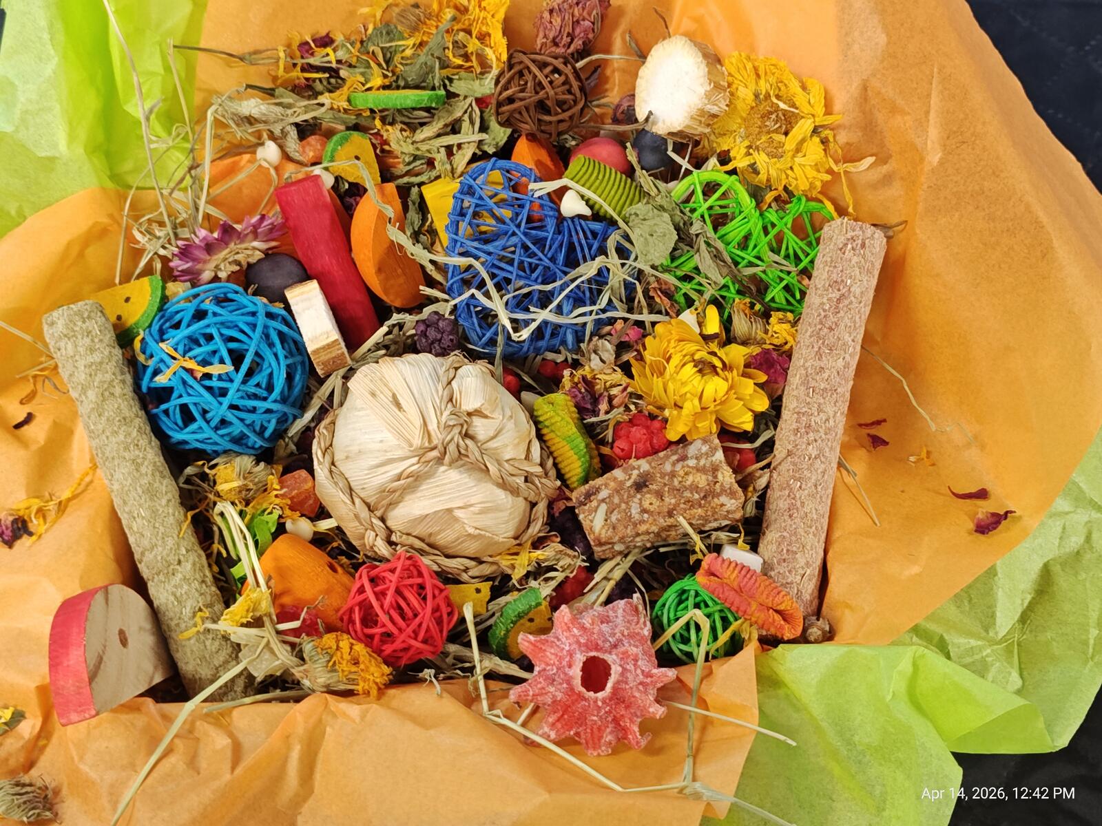 "Ultimate" Toy, Chew and Treat Box - Chinchillas, Guinea Pigs, Rabbits