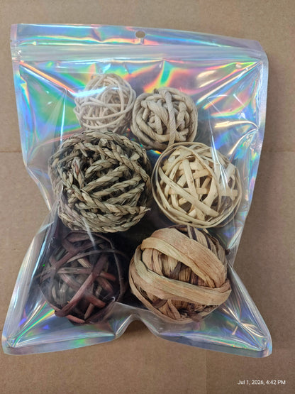 Treat &amp; Play Ball for Bunnies, Guinea Pigs &amp; Rodents Various Types