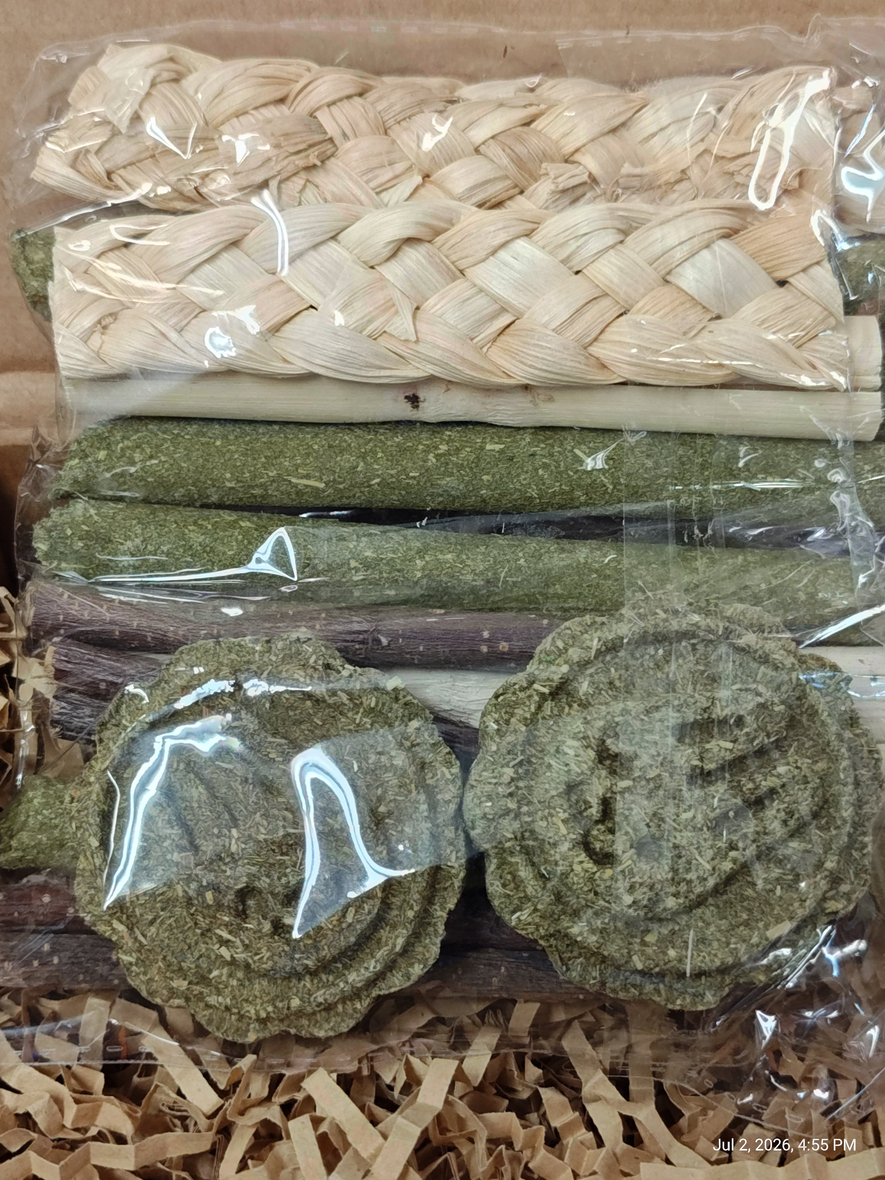 Play &amp; Chew Toys &amp; More Perfect for Cavy, Rabbits &amp; Rodents