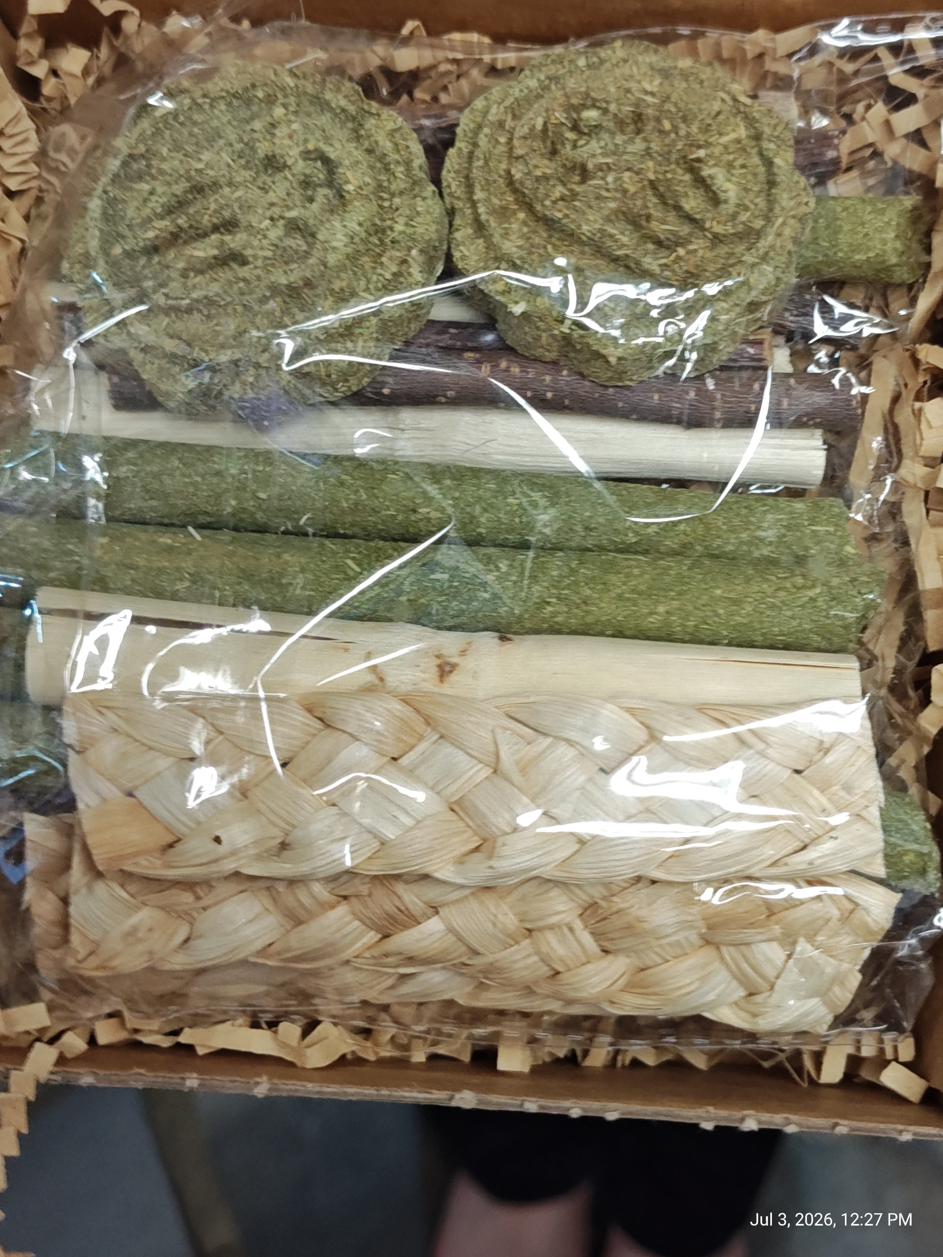 Play &amp; Chew Toys &amp; More Perfect for Cavy, Rabbits &amp; Rodents