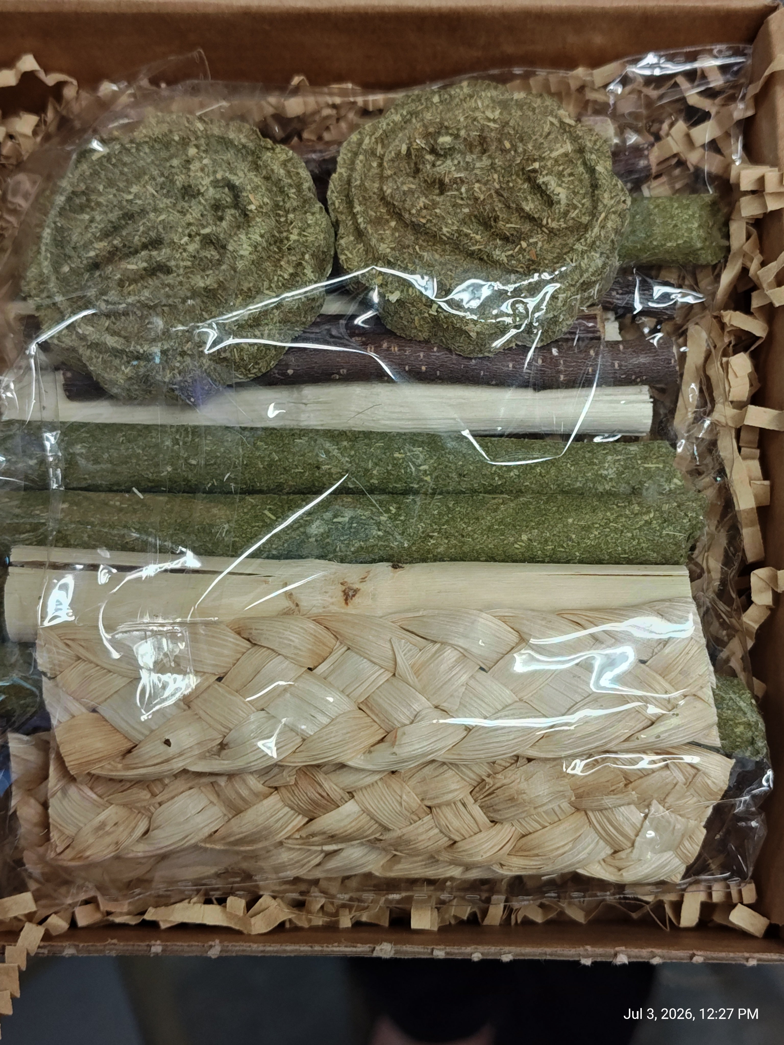 Play &amp; Chew Toys &amp; More Perfect for Cavy, Rabbits &amp; Rodents