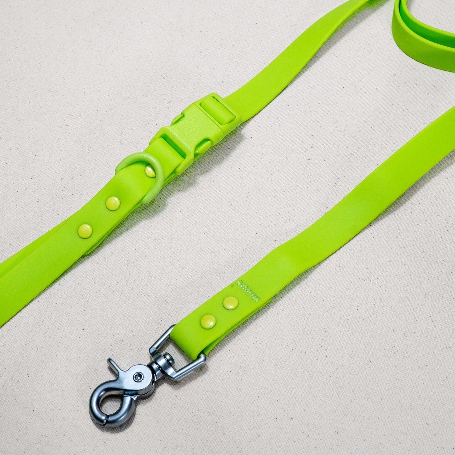 Tilley + Me PVC Handsfree Dog Leash - All Weather Waterproof Durable &amp; Odor-Resistant