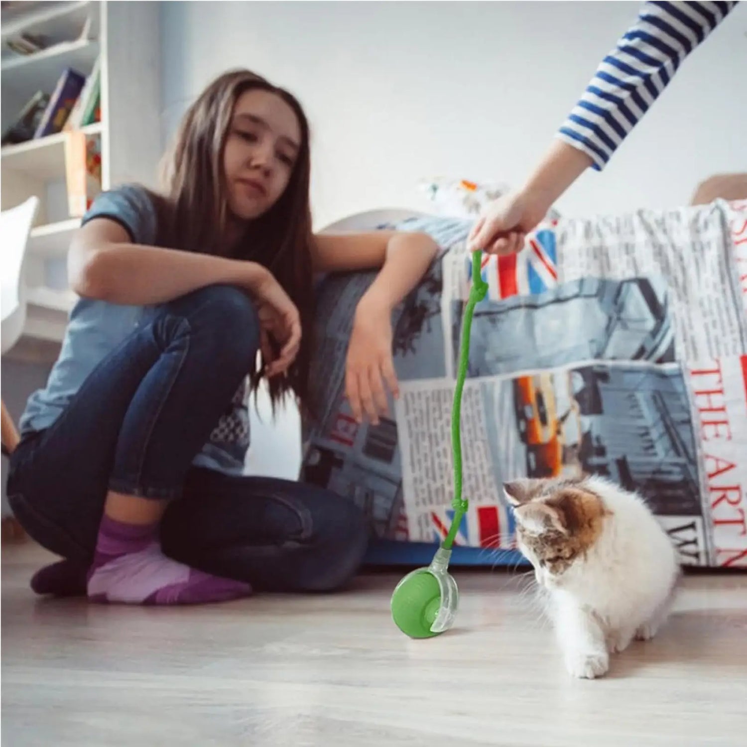 Electric Dog Cat Ball Toy,Indoor Large And Small Cat Dog Interactive Intelligent Rolling Pet Ball